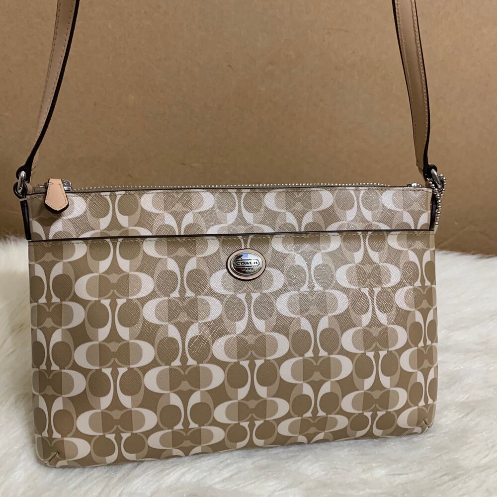 COACH Light Khaki/Beige PEYTON DREAM C Signature PVC EW Swing Pack XBody F51364